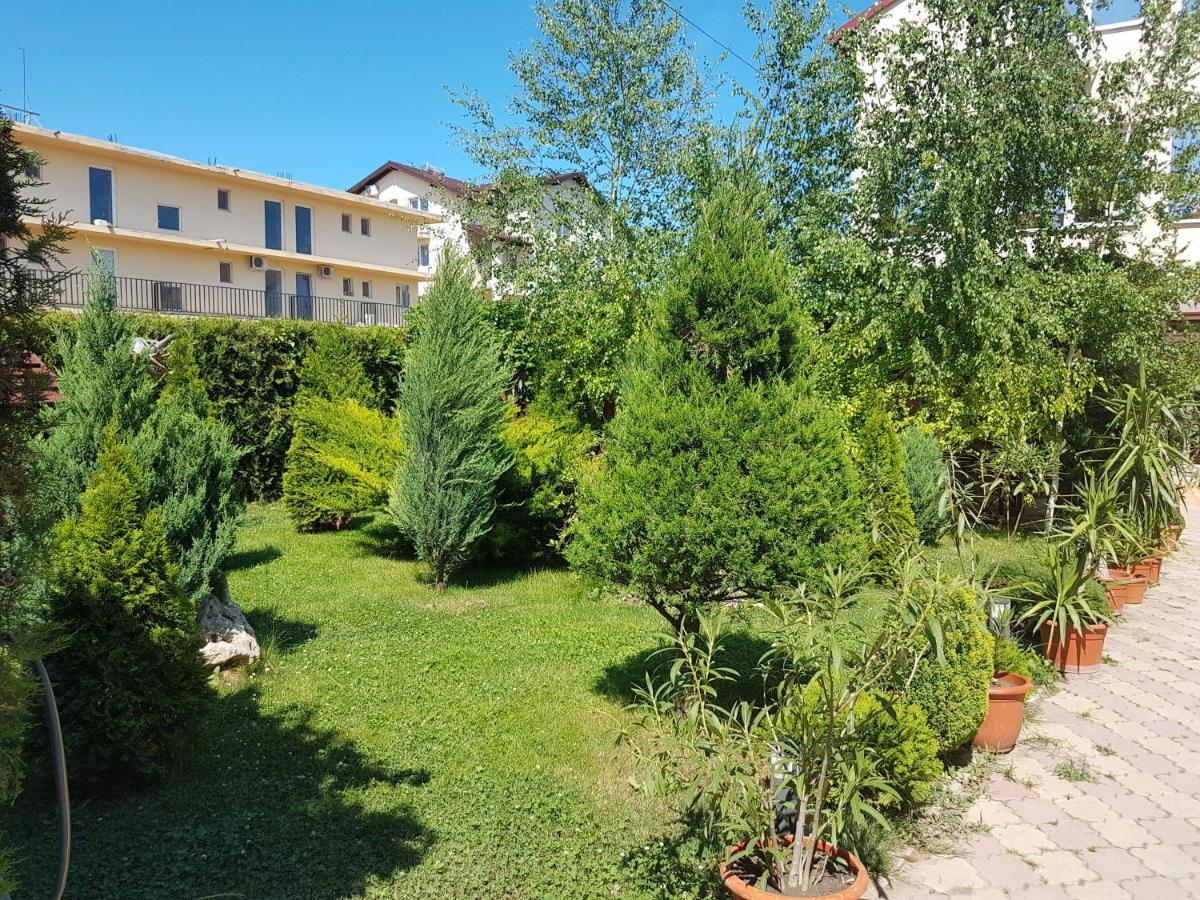 Vila Leonard Hotel Costineşti Exterior foto